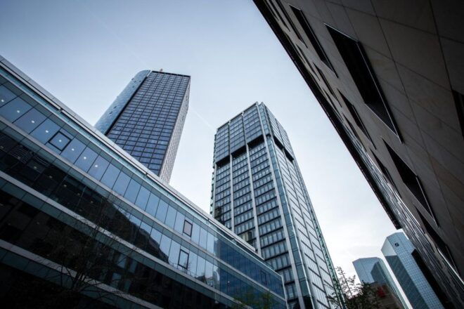 Frankfurt: Private Architecture Tour With a Local Expert - Transformation of Frankfurts Horizon