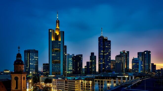 Frankfurt: Private Guided Tour With Transportation - Explore Frankfurts Landmarks and Culture