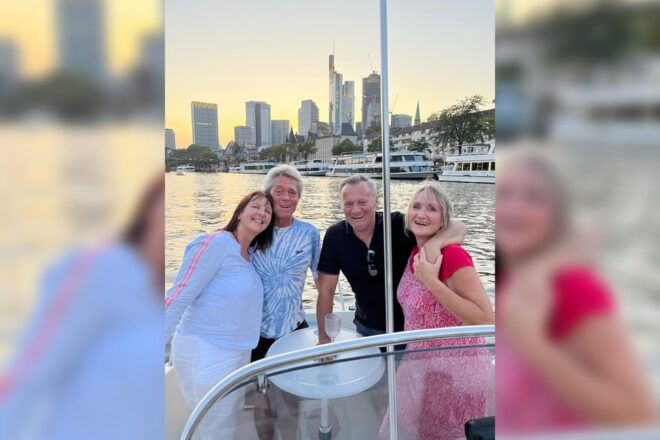 Frankfurt: Private Sport Boat Tour - Speed, Fun & Skyline - Languages Offered