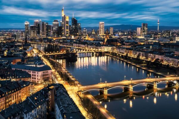 Frankfurt: Private Transfer From/To Frankfurt Airport - Why Choose Private Transfer