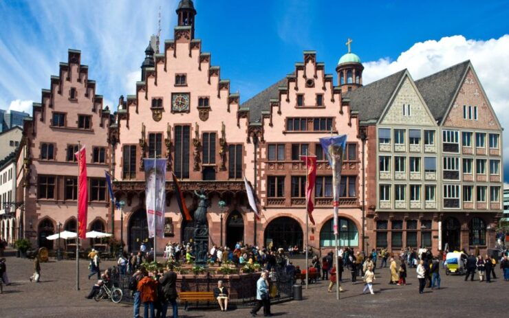 Frankfurt: Self-Guided Outdoor Escape Game - Experience