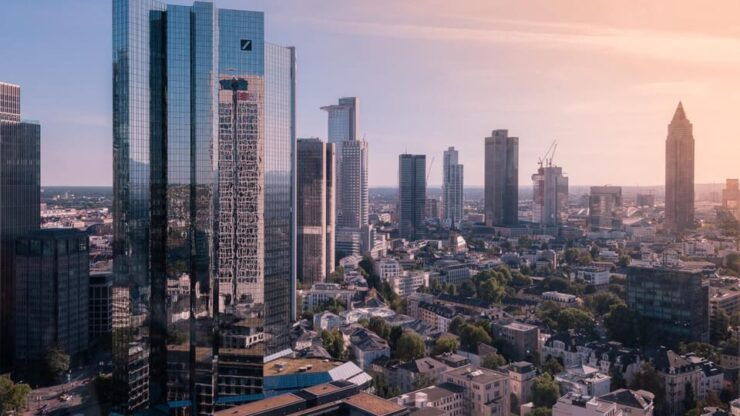 Frankfurt: Selfguided Audiotour Frankfurt Old Town - Booking Information