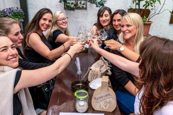 FRANKFURT: VEGAN FOOD TOUR TO 3-4 LOCAL FOODSPOTS - Vegan Cuisine in Frankfurt