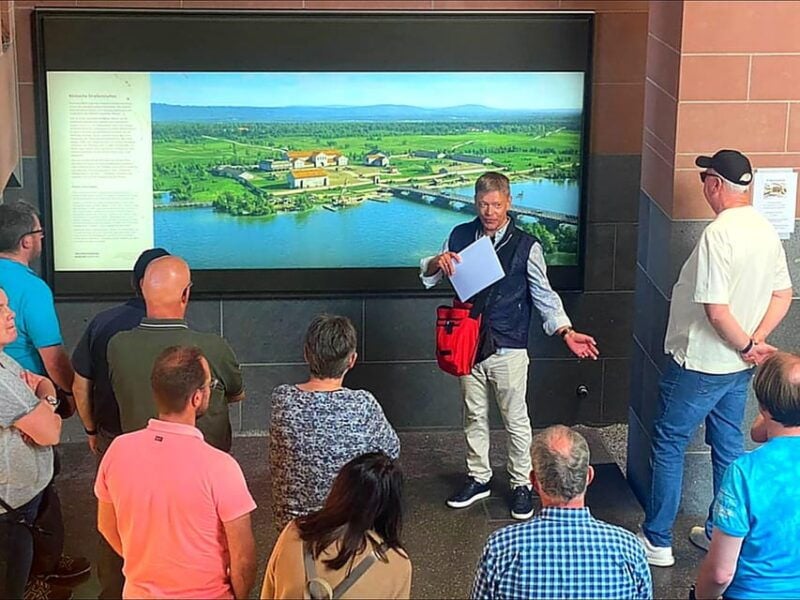 Frankfurt: Walking tour in Russian in private - just for you and your friends - What to Expect from the Tour
