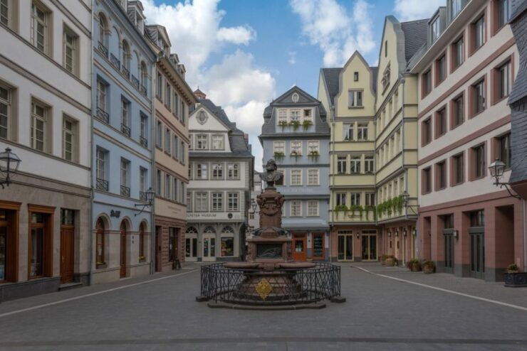 Frankfurt Walking Tour, Old Town, Cathedral, Romerberg - Booking Details