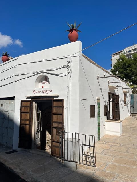 Frantoio Rosso Ipogeo Martina Franca: visit to the medieval oil mill - FAQ