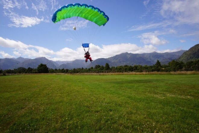 Franz Josef: 13,000ft, 16,500ft or 18,000ft Skydive - Duration and Availability