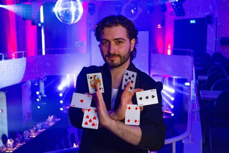 Frauenbad Heidelberg: Magic Dinner with Chris Stark (DE & EN) - Frauenbad Heidelberg: Magic Dinner with Chris Stark (DE & EN) — An Authentic Night of Illusions and Fine Dining