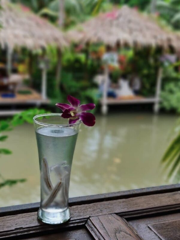 (Free eSIM) Bangkok Cafe Tour (Bubble in the Forest, After the Rain) - Moo Yoo Rose House: a relaxed final café stop