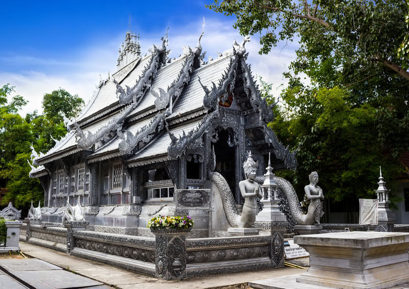 (Free eSIM) Chiang Mai Half Day Tuk Tuk Temples Tour by MyProGuide - What the guide and group format mean for you