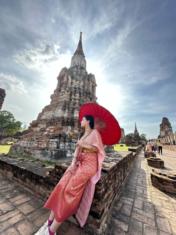 (Free eSIM) New Zoo in Ayuthaya & Must-See Temples & Thai Costume - Wat Chaiwatthanaram: the final temple stop