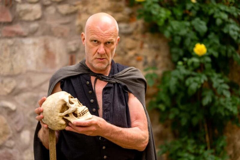 Freiburg: Ghost walk with Historix-Tours "Murderers, graves, and ghosts" - Good To Know