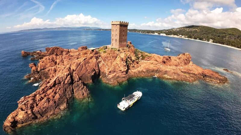 Fréjus : Esterel Calanques Cruise (Comfort Boat) + Swim Stop - Who Should Consider This Tour?