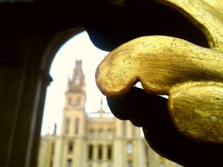 FRENCH Private Bespoke tour University and or Harry Potter - The Sum Up