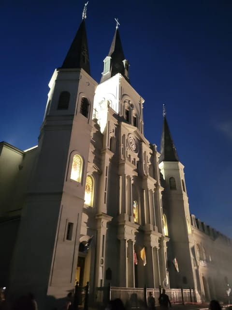 French Quarter: Haunted Hollywood Ghost Tour in New Orleans - Frequently Asked Questions