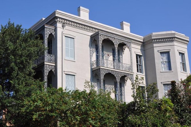 French Quarter & Marigny Neighborhood Carriage Ride - Inclusions