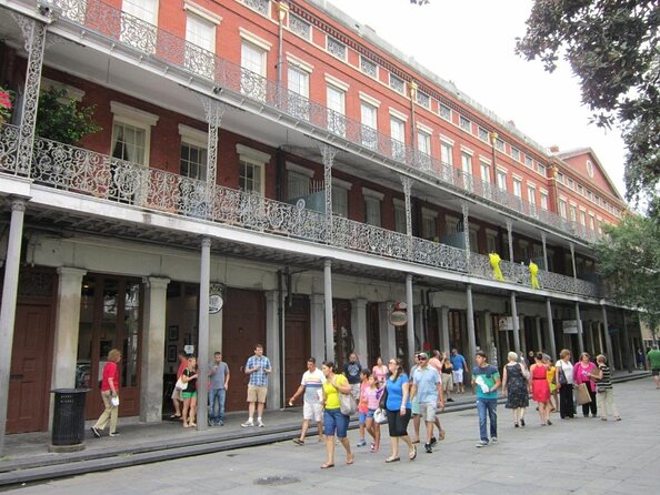 French Quarter Walking Tour With 1850 House Museum Admission - Experience at the 1850 House Museum