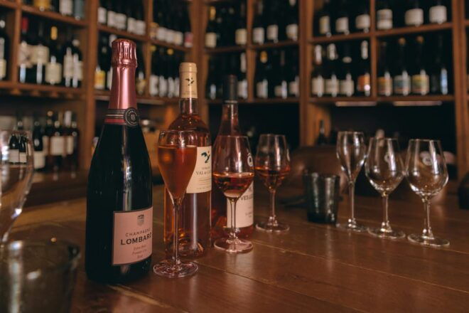 French Rosé Wine Tasting - Location and Atmosphere