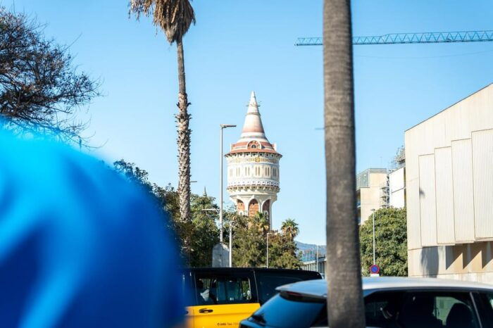 French Running Tour of Barcelona - Exploring Barceloneta