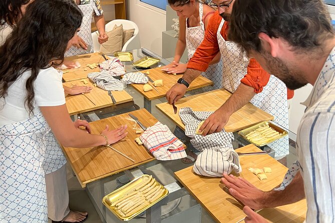 Fresh Pasta,Cannolo and Sicilian Tasting - Common Questions