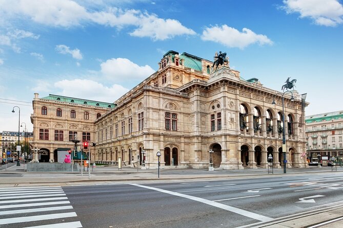 Freud, Mozart & Beethoven Outdoor Escape Game in Vienna - Overview and Features