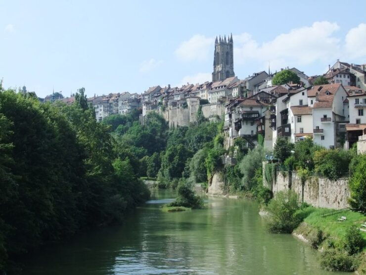 Fribourg - Old Town Historic Guided Tour - Experience Highlights
