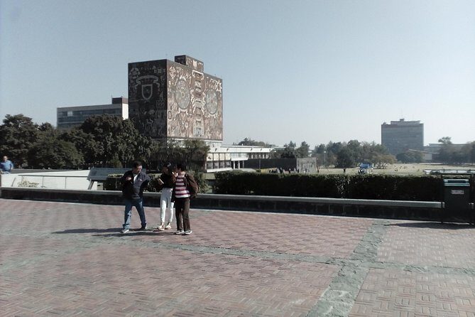 Frida Kahlo and Floating Gardens Tour with Transportation - Authentic Insights from Reviews