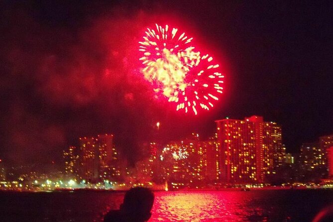 Friday Fireworks Dinner Sail From the Hilton Hawaiian Village - Event Overview