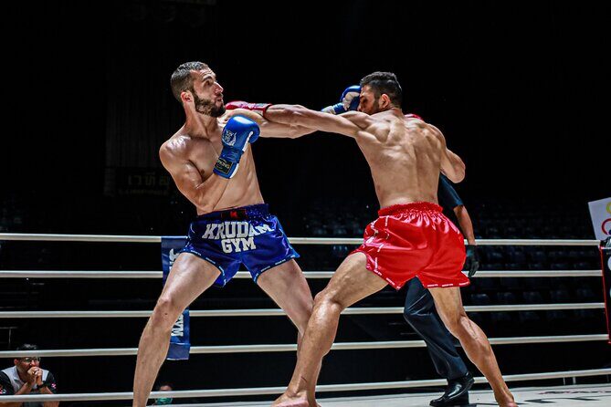 Friday Muay Thai Madness Explosion at Lumpinee Stadium Bangkok - The Fight Card and What to Expect