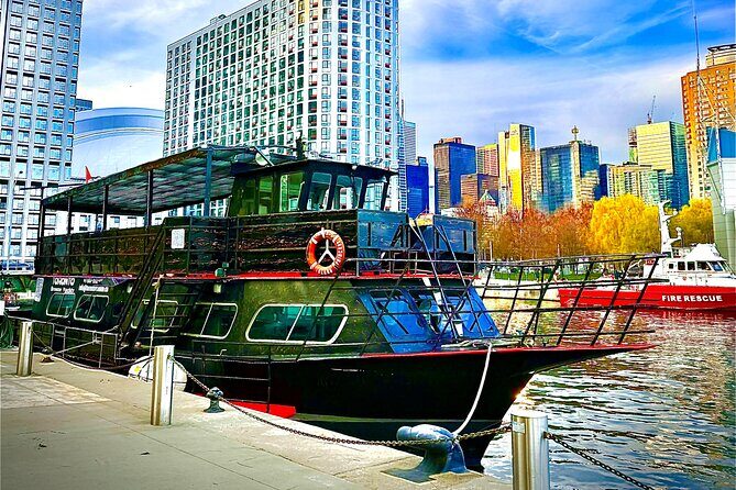 Friday Night Boat Bliss in Toronto - Good To Know