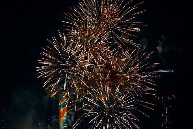 Friday Night Fireworks in Waikiki - Inclusions