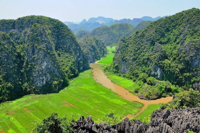 Friendly Travel: Hoa Lu - Tam Coc - Mua Cave/ Full Service - Inclusions and Amenities