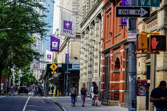 Friends Filming Locations in New York City with Private Guide - The Sum Up