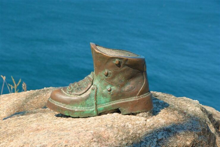 From a Coruña: Costa Da Morte & Cape Finisterre Day Tour - Activity Description