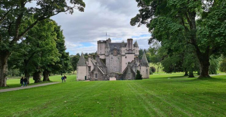 From Aberdeen: Castles, Whisky and Food Tasting Tour - Experience Inclusions