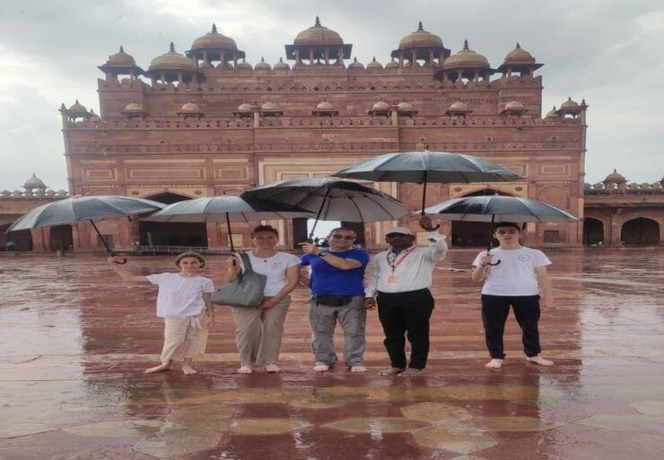 From Agra: Fatehpur Sikri and Market Private Half-Day Tour - Tour Details