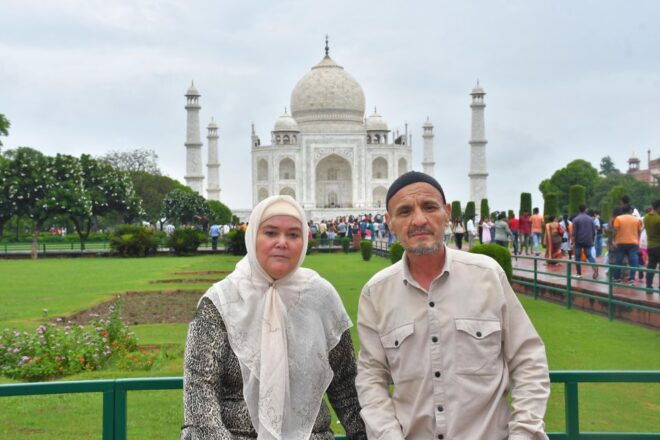 From Agra: Local Agra Tour With Transportation and Guide - Tour Experience