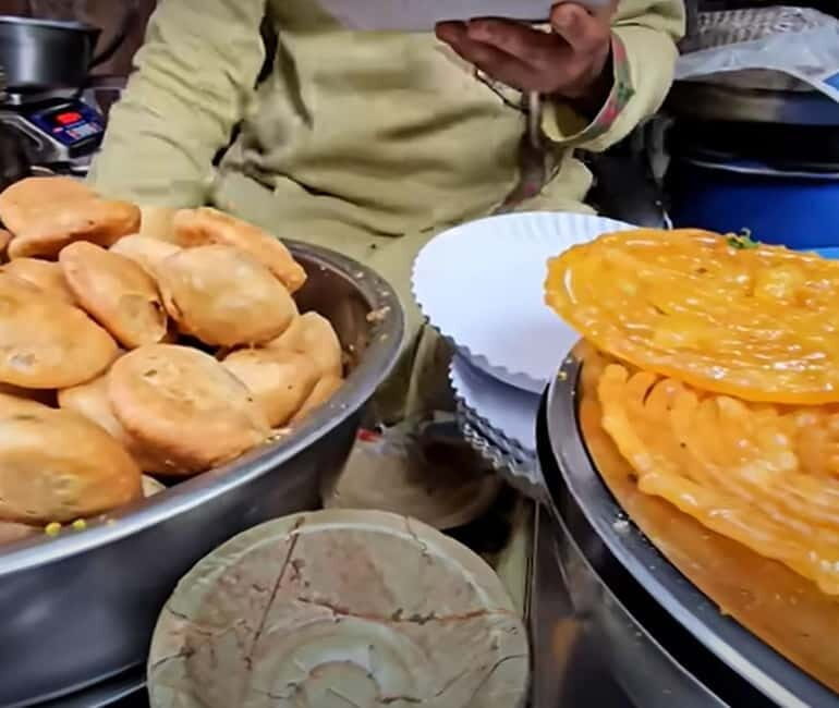 From Agra: Mathura Vrindavan Sightseeing Day Tour - FAQs