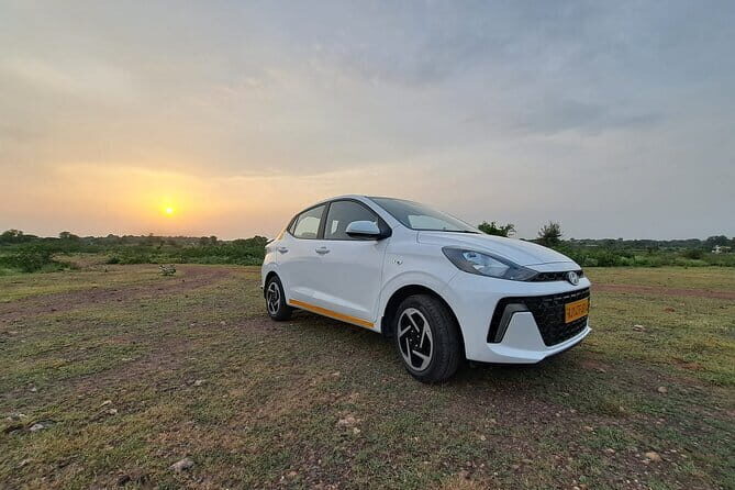 From Agra: Private one way Transfers Cab To Delhi drop - A Detailed Look at the Transfer Experience