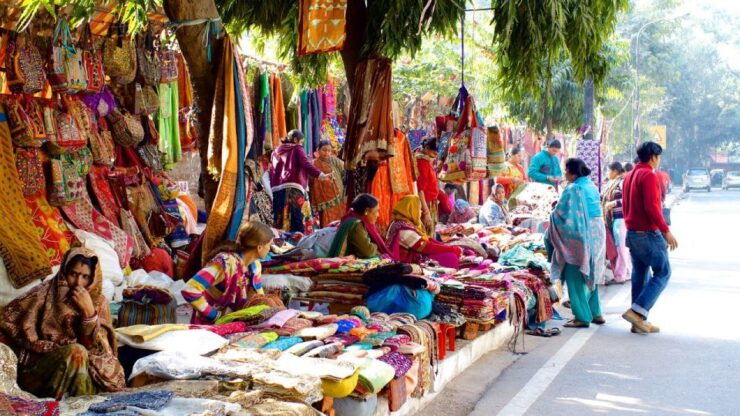 From Agra : Shopping Tour in Agra - Language and Group Information