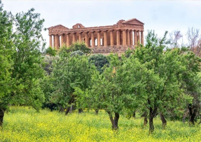 From Agrigento to Taormina: Valley of Temples & Roman Villa - Important Information