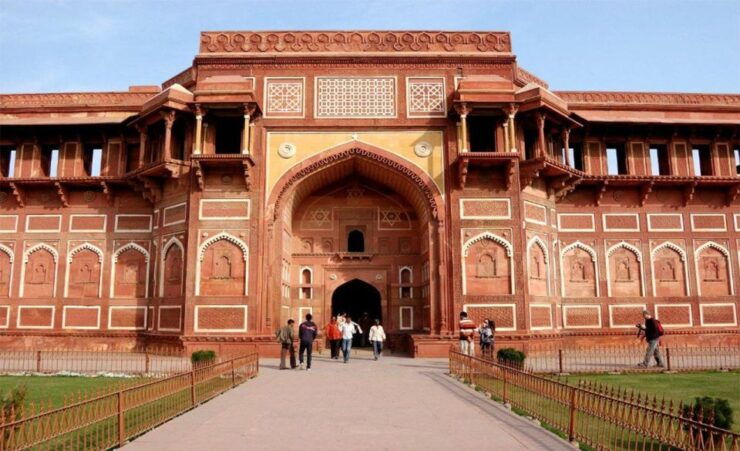 From Ahmedabad: Taj Mahal and Agra Fort Tour With Flight - Good To Know