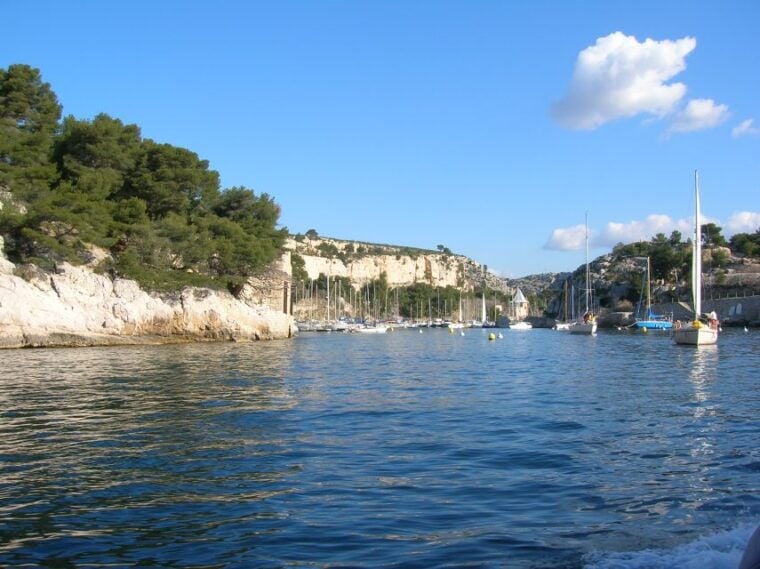 From Aix: Cassis Boat Ride & Provence Wine Tasting Day Tour - Accessibility and Restrictions