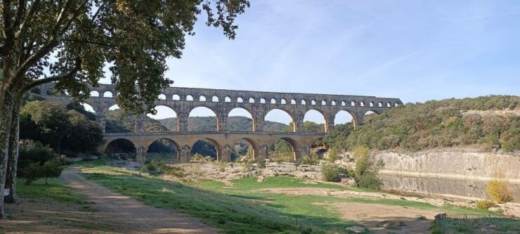 From Aix-en-Provence: Avignon City Highlights Guided Tour - Duration and Experience Details
