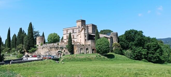 From Aix-en-Provence: Luberon Perched Villages Guided Tour - Meeting Point