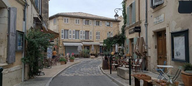 From Aix-en-Provence: Luberon Perched Villages Guided Tour - Common Questions