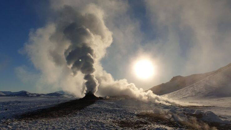 From Akureyri: Hverir and Lake Myvatn Geothermal Baths Tour - Tour Duration and Guide Information