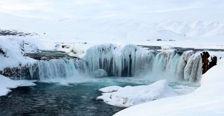 From Akureyri: Private Lake Mývatn Day Trip With Local Guide - Booking and Payment Information