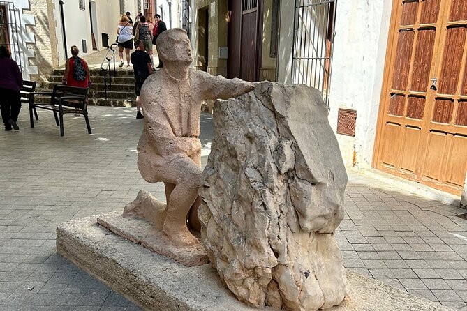 From Albir, Altea, Calpe & Benidorm: Coast & Caves Excursion - Diversity of Benidorm and Tour Guide