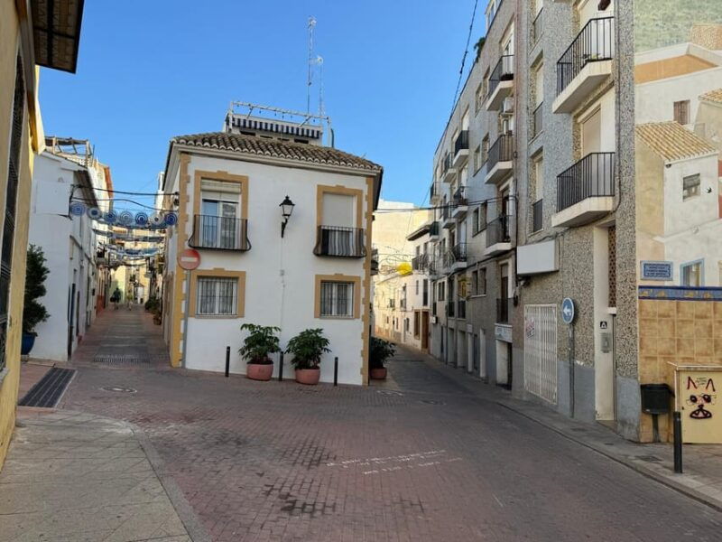 From Albir & Benidorm: Calpe Old Town and Port Day Trip - Old Town of Calpe